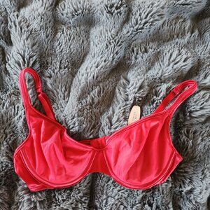 Victoria's Secret Red Bra 36C NWT – Beautiful Satin Finish